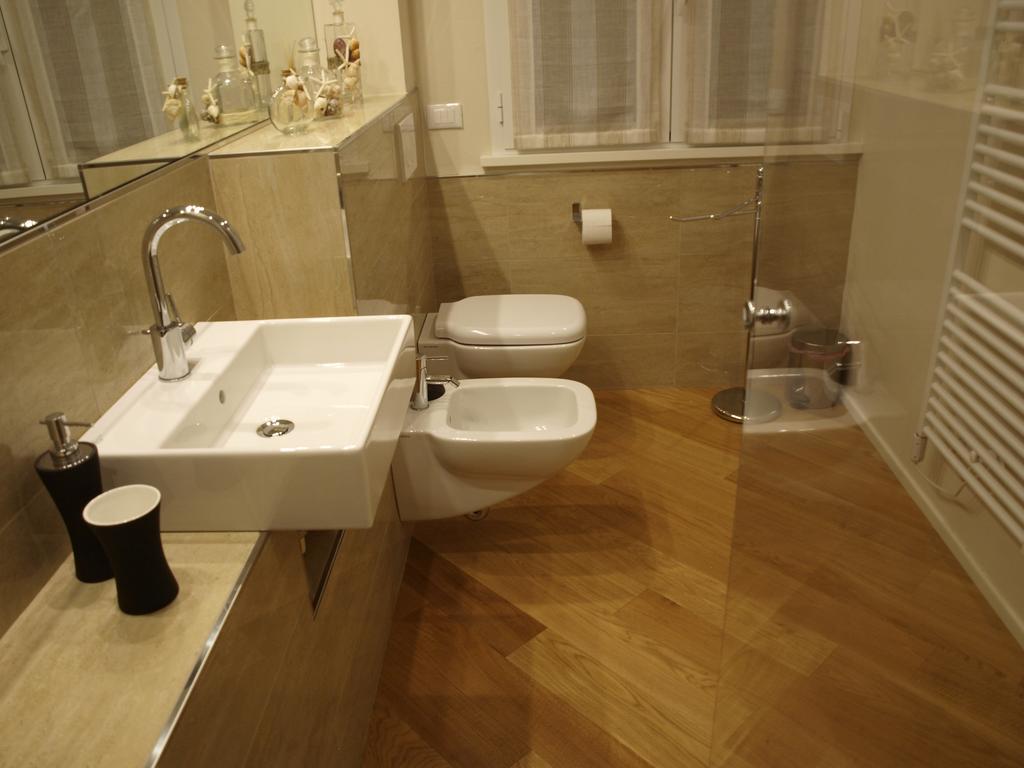 Il Pontile Holidays Apartment Marina di Pietrasanta Pokoj fotografie